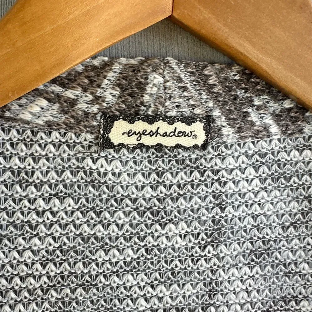 🎉5 for $45🎉 Eyeshadow cardigan sweater pullover size XL